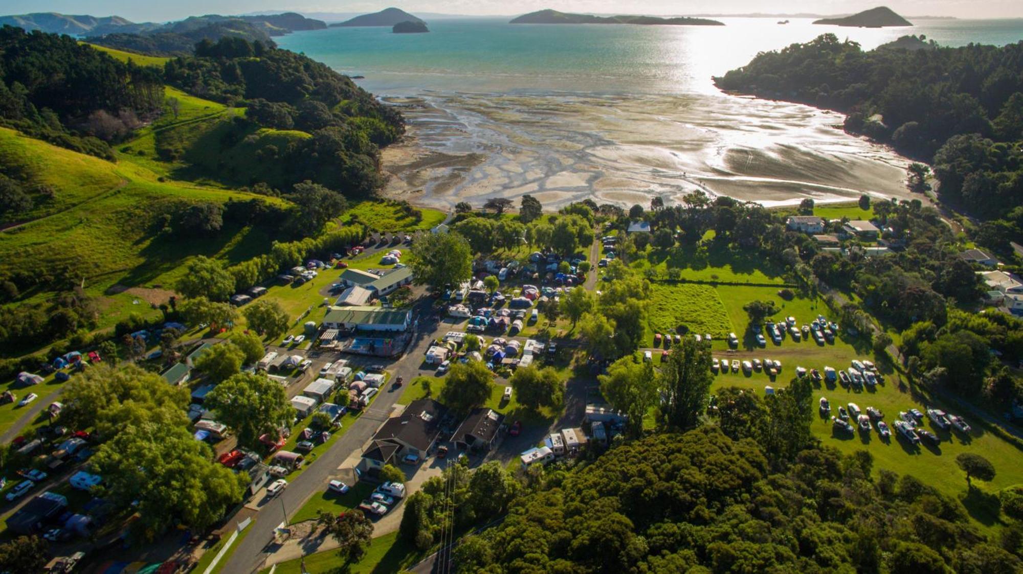 โคโรแมนเดลเชลลีบีช ท็อป 10 โมเต็ลแอนด์เคบินส์ Coromandel ภายนอก รูปภาพ